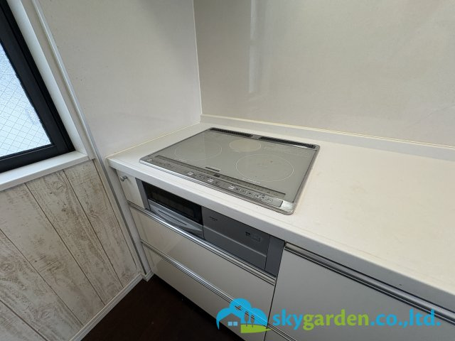 藤沢市石川5丁目　中古戸建のキッチン|IHクッキングヒーター