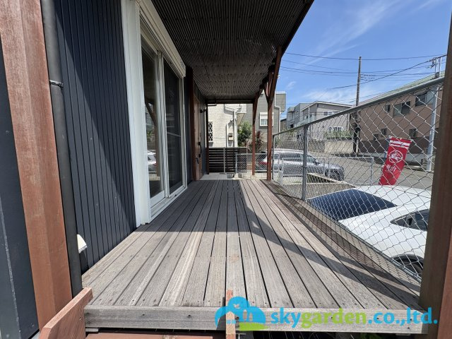 藤沢市石川5丁目　中古戸建のその他|1階のウッドテラス