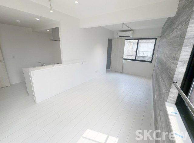 【居間・リビング】 | Grand Peak Waseda【グランピークワセダ】 | 別号室の写真です