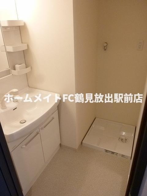 大阪市鶴見区放出東３丁目の賃貸マンションの洗面所