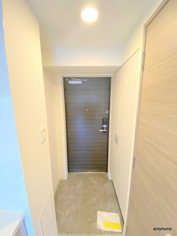 エスリード本町レジデンス　仲介手数料無料の玄関