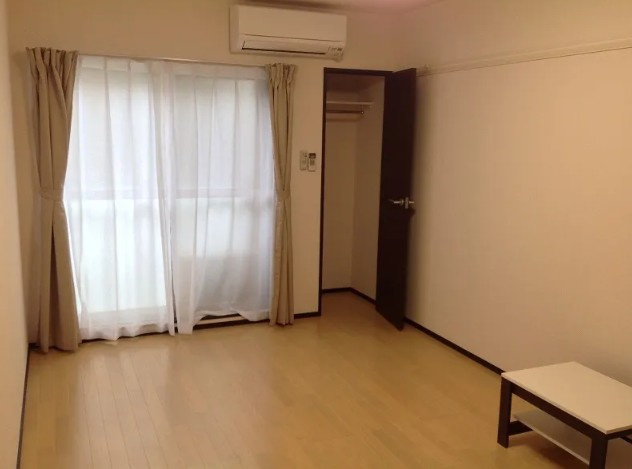 クレイノジュネス南栗原の寝室