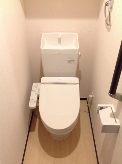 クレイノジュネス南栗原のトイレ