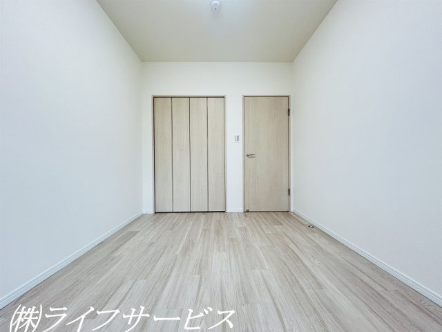 【洋室】 | プラザ歌島壱号棟A棟 | キッチン側洋室5.7帖/クローゼット有