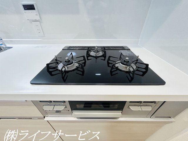 【キッチン】 | プラザ歌島壱号棟A棟 | グリル/３口ガスコンロでお料理も楽々