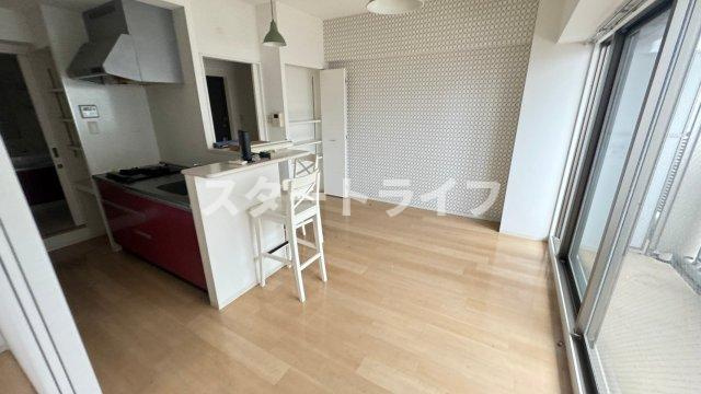 大阪市東淀川区西淡路１丁目の賃貸マンションの居間・リビング