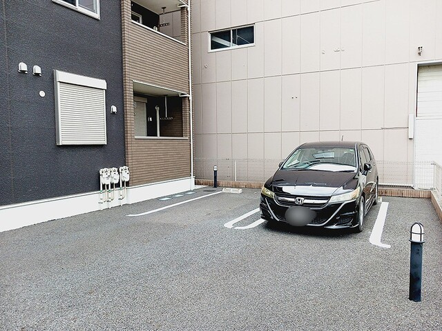 サンライズメゾンの駐車場