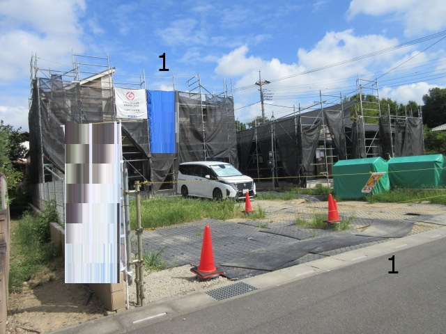 【仲介手数料無料】新築戸建　吉見町久保田1437-1（全2棟）の前面道路含む現地写真