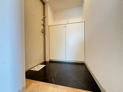 【玄関】 | ルリーフ江坂