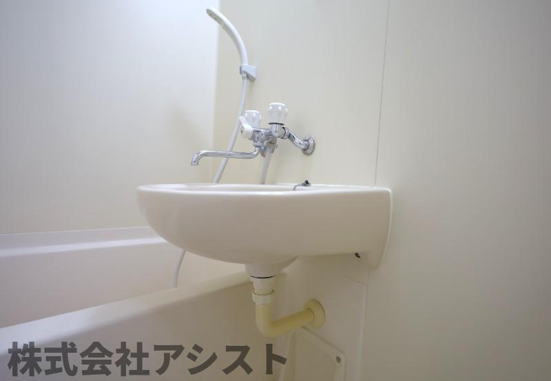 アバンウェルB棟の洗面所