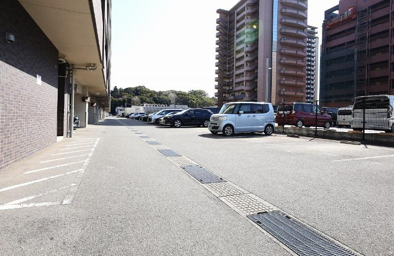 アルファステイツ新飯塚駅前Ⅰの駐車場
