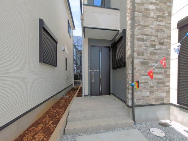 富士見市上沢２丁目の新築一戸建の玄関
