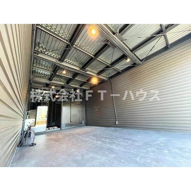 ＬＡＮＤ　ＢＡＳＥ　ＩＣＨＩＫＡＷＡ　Ｂ棟の庭