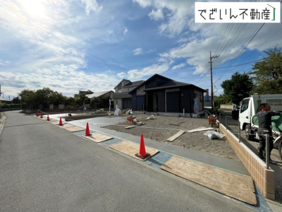 【前面道路含む現地写真】 | blooming garden吉見町久保田　【平屋】新築住宅 | ≪2号棟≫
現地(2026年9月撮影)