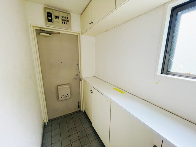 Ｊヒルズの玄関|※クリーニング前