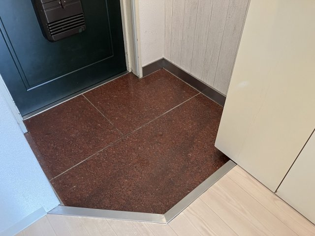 カルム東豊中の玄関