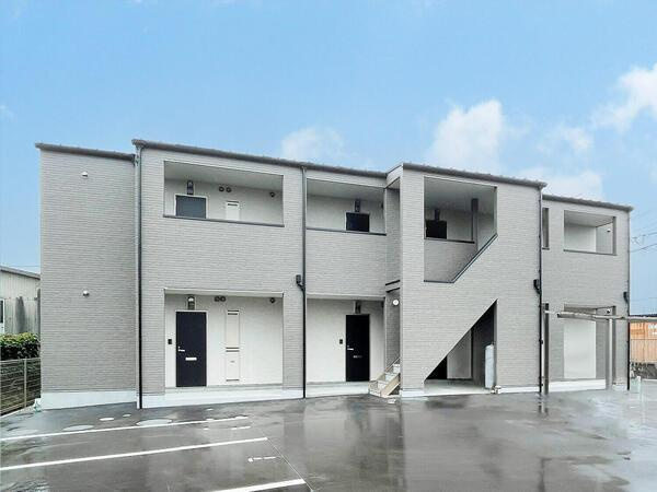 エミグランドHK楽市の外観
