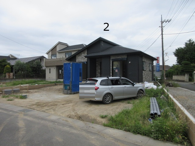 【仲介手数料無料】新築戸建　吉見町久保田1437-1（全2棟）の前面道路含む現地写真