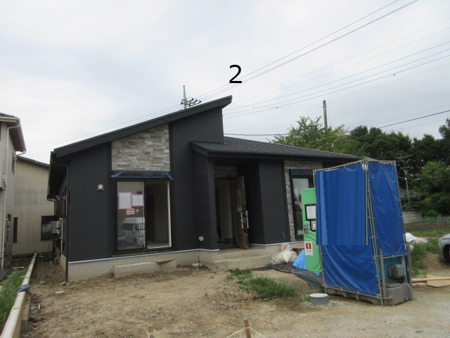 【仲介手数料無料】新築戸建　吉見町久保田1437-1（全2棟）の前面道路含む現地写真