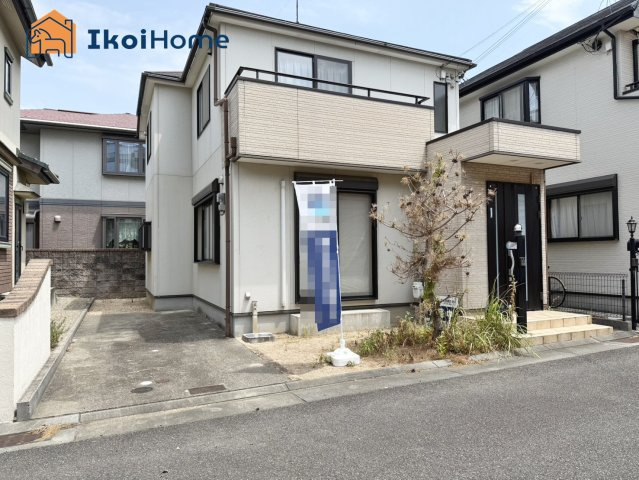 神戸市西区持子1丁目　中古戸建の玄関|物件・当店の最寄駅まで無料送迎！最短10分で指定場所へお迎えに向かいます！まずはお問い合わせください