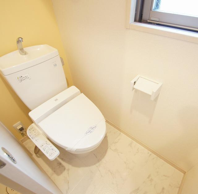 新品家具付きマンション博多駅南10(KaGood福岡)のトイレ