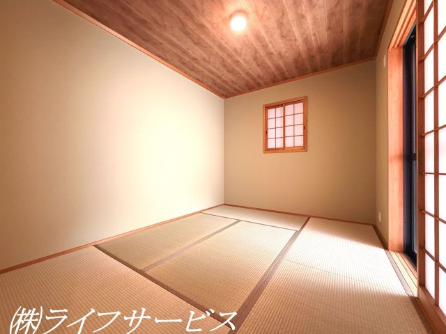【和室】 | 三津屋南３丁目中古戸建 | １階和室６帖／押入あり