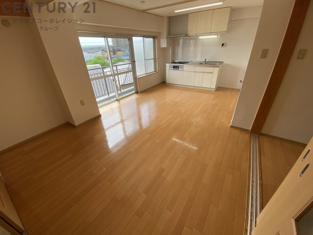 床色が明るい色合いで、とてもきれいです。