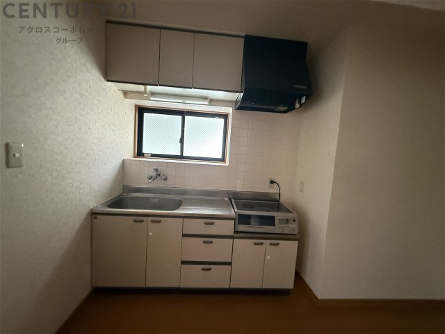 壁付けキッチンでスペースを有効活用できます！