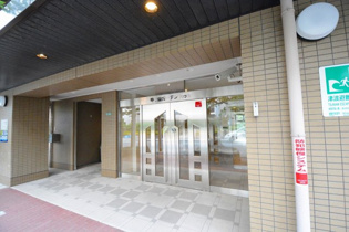 甲子園ガーデンハウスのエントランス