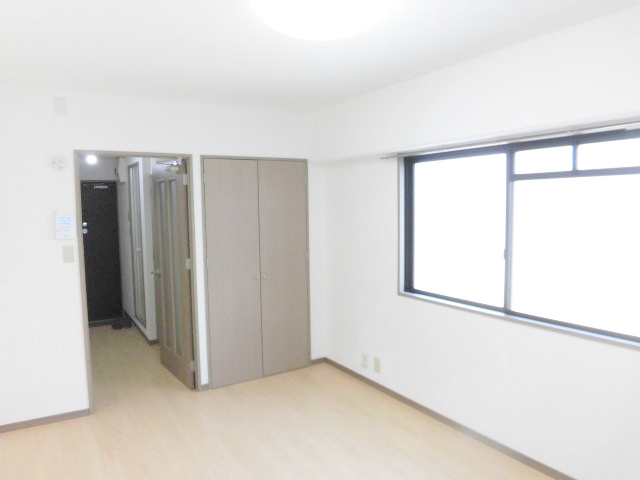熊本市中央区九品寺１丁目の賃貸マンションの内装|きれいな洋室です