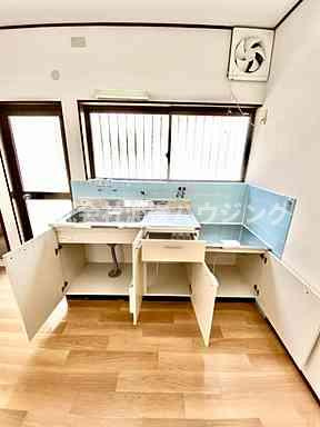 大島2丁目テラスハウスのキッチン|キッチン収納