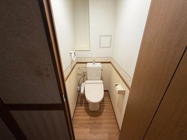 宗像市赤間 アンピール教育大前Ⅱ 中古マンションのトイレ