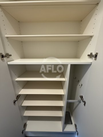 プレサンス東小橋エレディータの収納|プレサンス東小橋エレディータ　シューズボックス