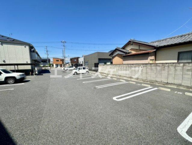 グランテラス宮子　Ａの駐車場|高崎、前橋のお部屋探しはエンドスケープまで！お客様の理想お聞かせ下さい♪