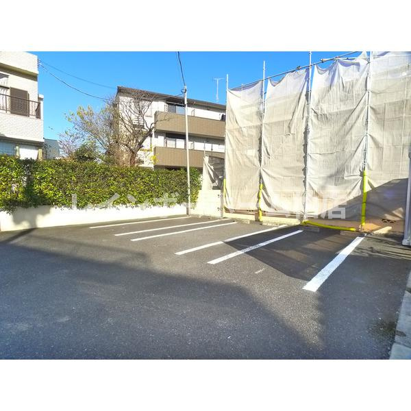 担当エリアのルームアドバイザーが直接対応の駐車場|カースペースがあります