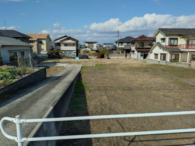 郡売地の外観