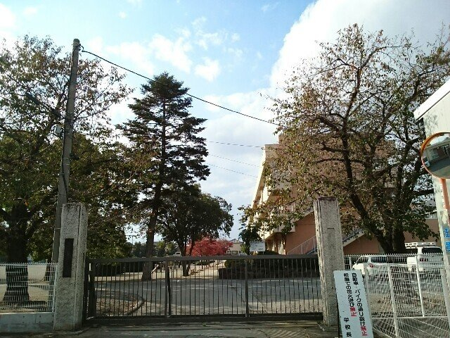 【周辺】 | パークアクシス藤岡・Ｂ | 藤岡市立第一小学校まで850m
