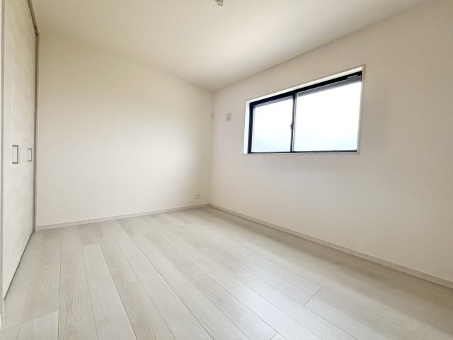 リーブルガーデン堺市東区西野５期の洋室