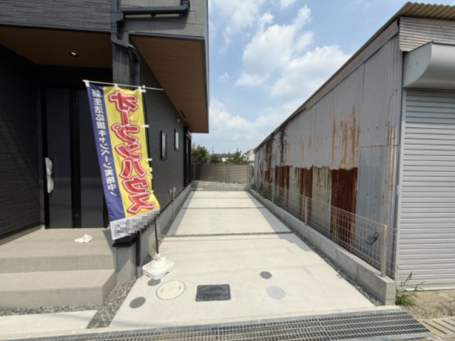 リーブルガーデン堺市東区西野５期の駐車場
