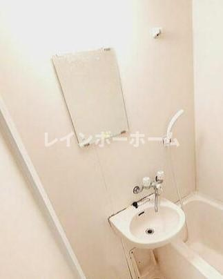 JC STATION 143の洗面所