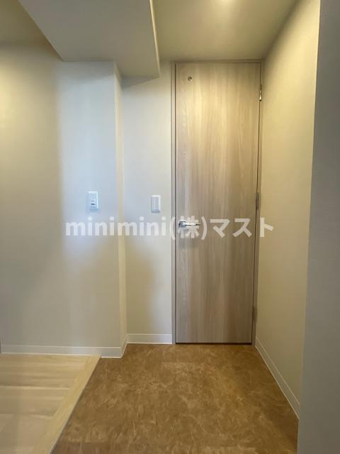 ミラージュパレス本町Departの玄関