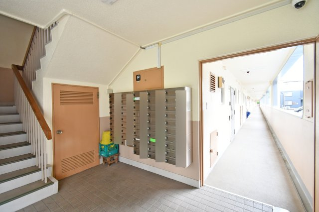 大宮大成町住宅のエントランス