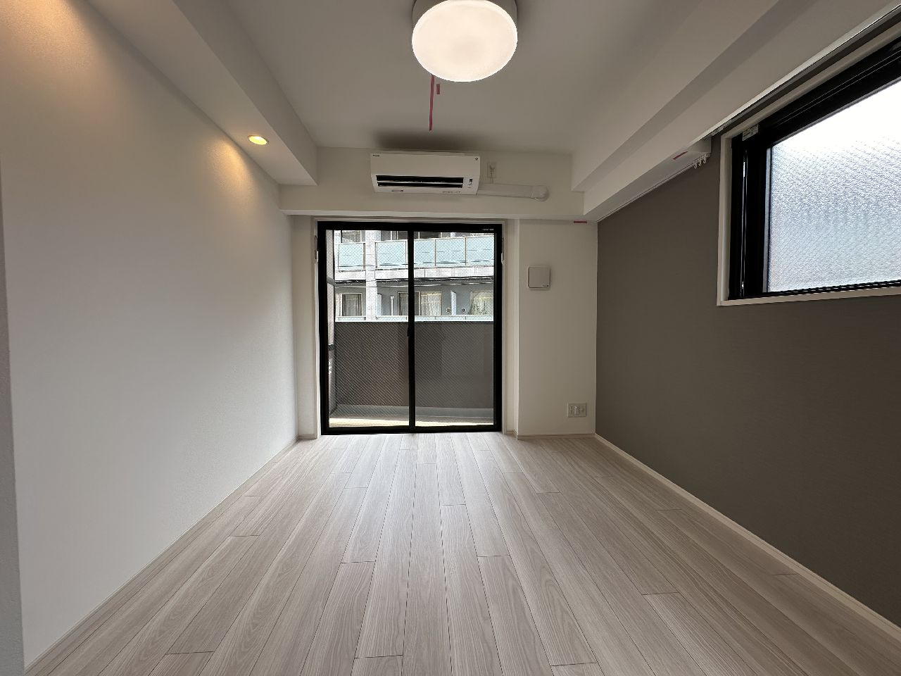 コンシェリア横濱山手 ＴＨＥ ＲＥＳＩＤＥＮＣＥの居間・リビング