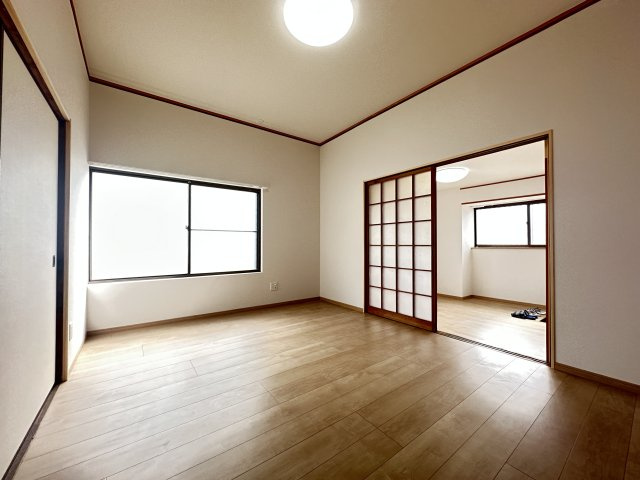 小松島町新港　戸建の居間・リビング