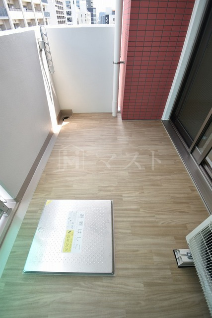 プライマル南森町のバルコニー