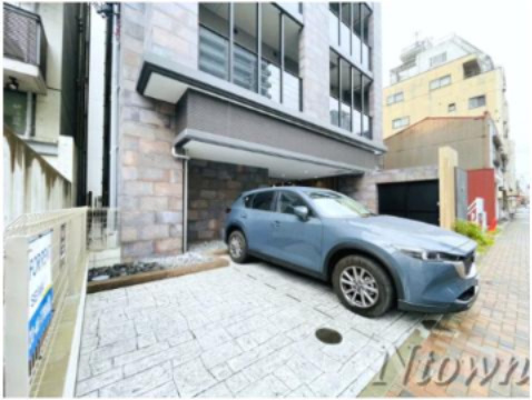【駐車場】 | ルフレイユ 泉 久屋大通公園 | 駐車場があるので、車を買う予定の方も安心です