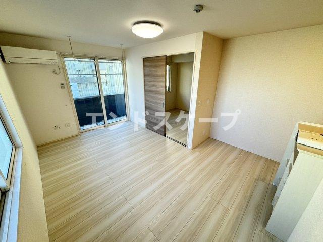 ポルトフィーノ　Bの居間・リビング|高崎、前橋、伊勢崎エリアのお部屋探しはエンドスケープまで！お客様の理想お聞かせ下さい♪