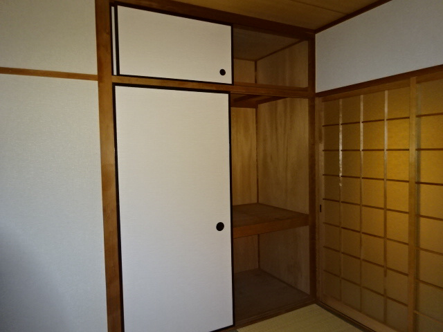 エクシード舞子の収納