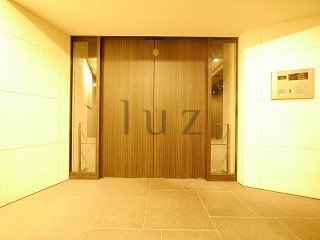 グランドガーラ桜木町駅前のエントランス