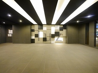 グランドガーラ桜木町駅前のエントランス